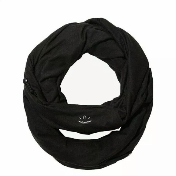 Beyond yoga - pocket infinity scarf- NWT - Picture 3 of 3